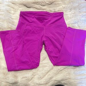 Under Armour Cropped Leggings, Size Small
